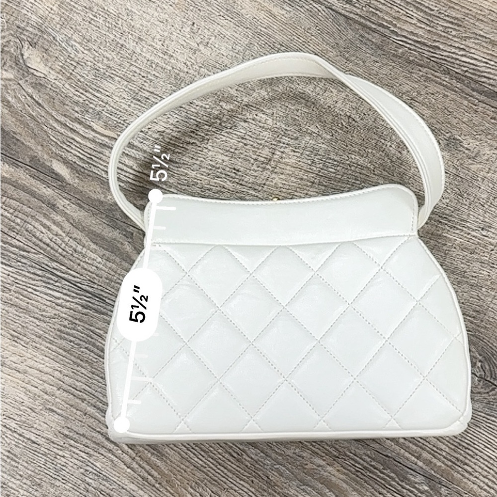 CHANEL Ivory Quilted Shoulder Bag - Picture 9 of 10